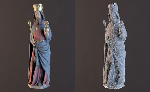 Digital models. Two views show a crowned, bearded man holding a sceptre and orb. In the image to our left, his skin is painted peach, his hair brown, robes blue and red, and his symbols of office in gold. To our right, the form is rendered as tiny polygons outlined in white against grey.
