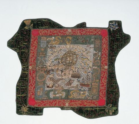 Title page. A central oval cartouche has a title with spelling that varies in places from what is familiar today. Cartouches above and below show the busts of men. The rest is filled with goddesses, personifications, animals, and figures from mythological stories.